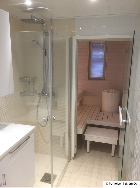 Vaalea sauna ja kylpyhuone – Pohjoisen Takram Oy